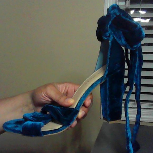 Shoes - Picture 2 of 4